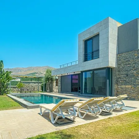 Brakte With Private Pool In Guemuesluek Бодрум